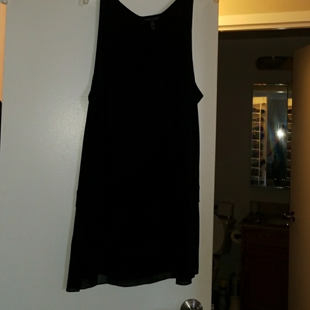 Viscose tank with sheer bottom